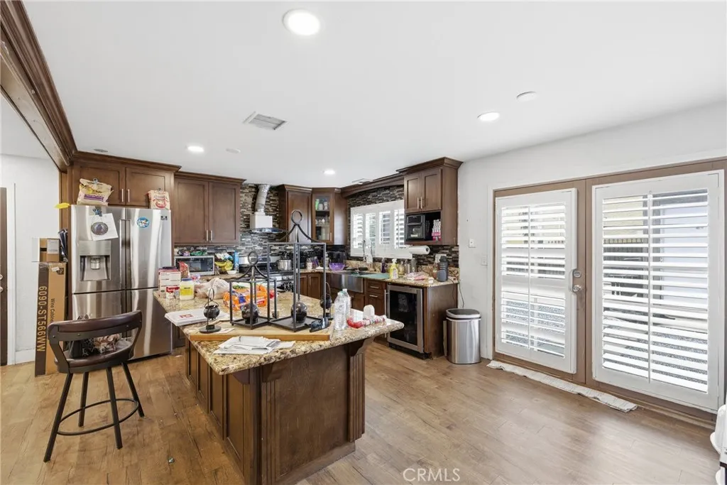 610 S Olive Avenue, Rialto, California 92376 home-pic-16